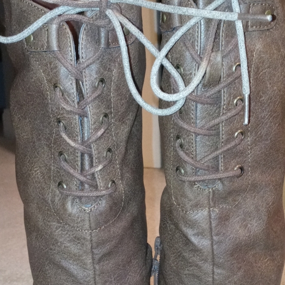 PRELOVED & VERY ADMRED XO XO Lace Up Shoe- Lace Tie Up Rear Boots - Picture 3 of 6